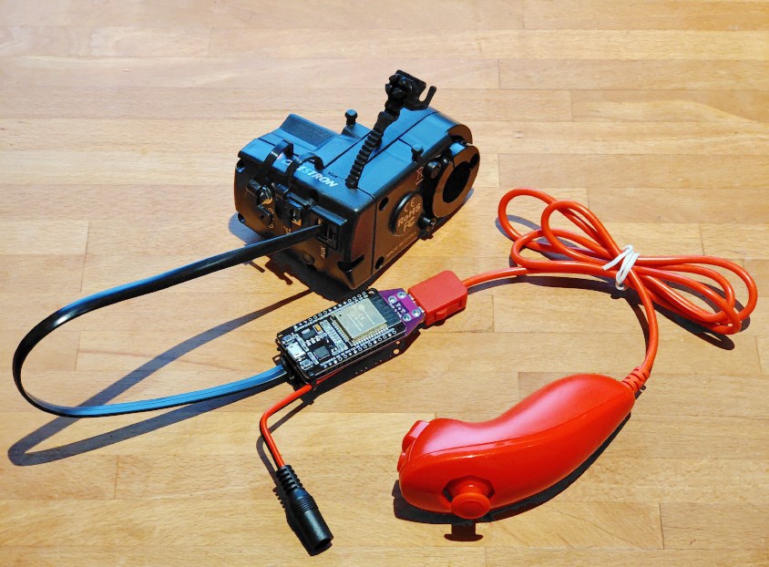 HBG3 Standalone Focus Motor Controller with 12V feed-through power and red Nunchuck